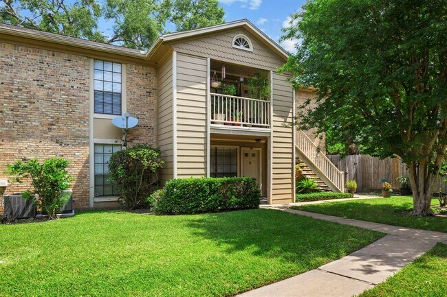 Building Photo - 1311 Antoine Dr Unit 111 Rental