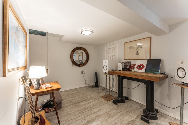 Photo - 2732 N Monticello Ave Unit G