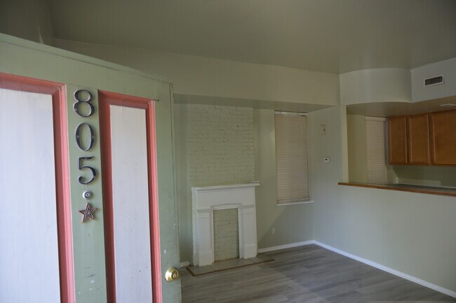 Photo - 805 Russell Blvd