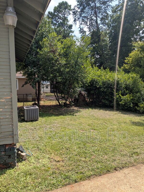 Photo - 816 Goldwire St SW