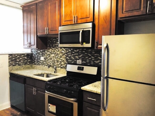 Photo - 2250 N Spaulding Ave Unidad 1