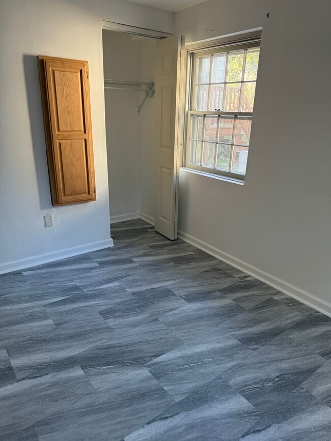 Photo - 1507 Westshire Ln