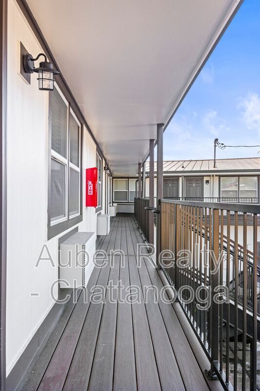 Building Photo - 5519 TN-153 Unit APT F