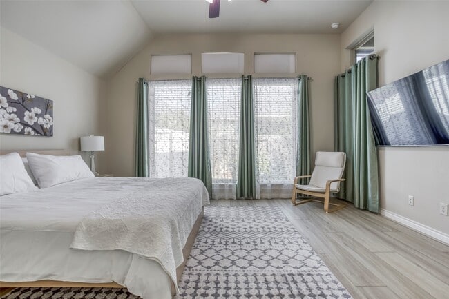 Building Photo - 29114 Davenport Dr