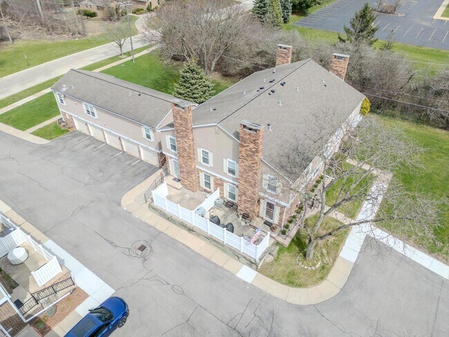 Photo - 41705 Broquet Dr