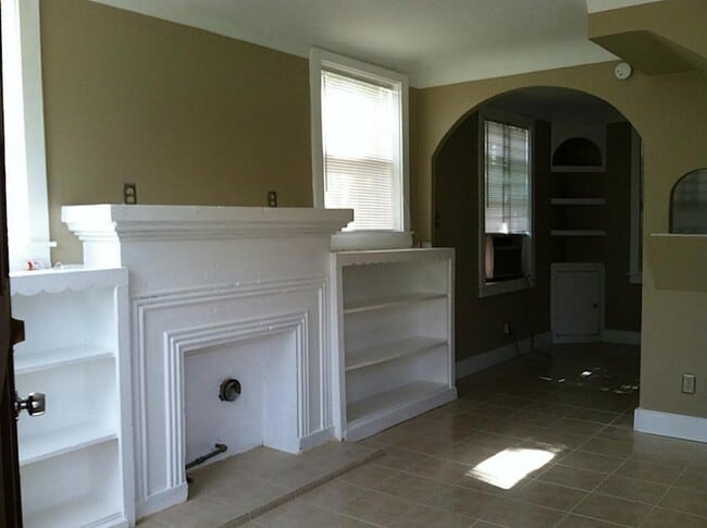 Photo - 5344 Leeland St