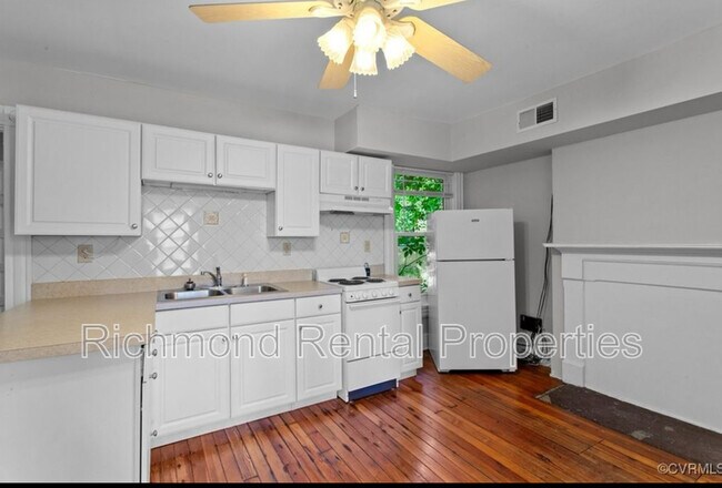 Photo - 1828 Parkwood Ave