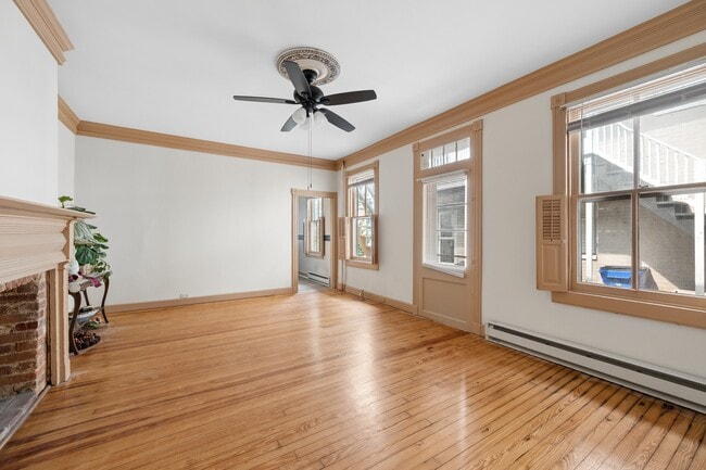 Photo - 232 E 2nd St