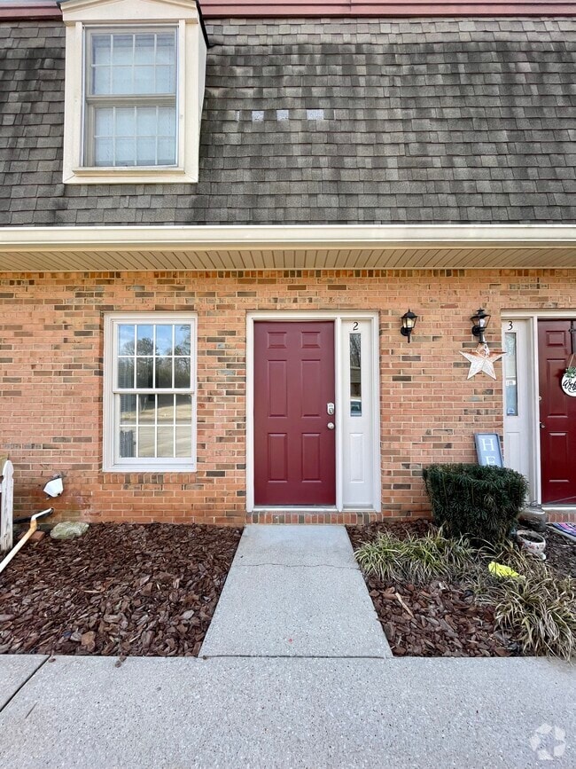 Building Photo - 3730 Old Flowery Branch Rd Unit J3 Rental