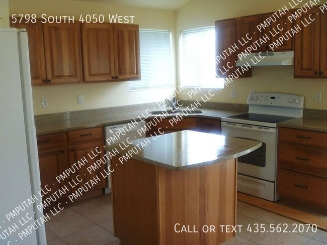 Photo - 5798 4050 W St