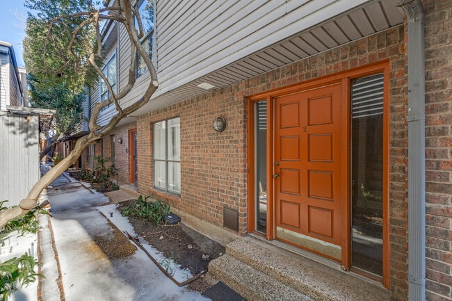 Photo - 4411 Gilbert Ave