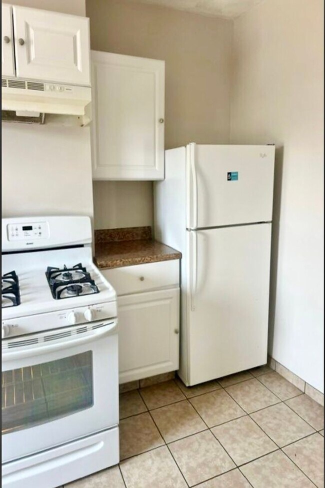 Photo - 168 Whitehall St Unidad #2R