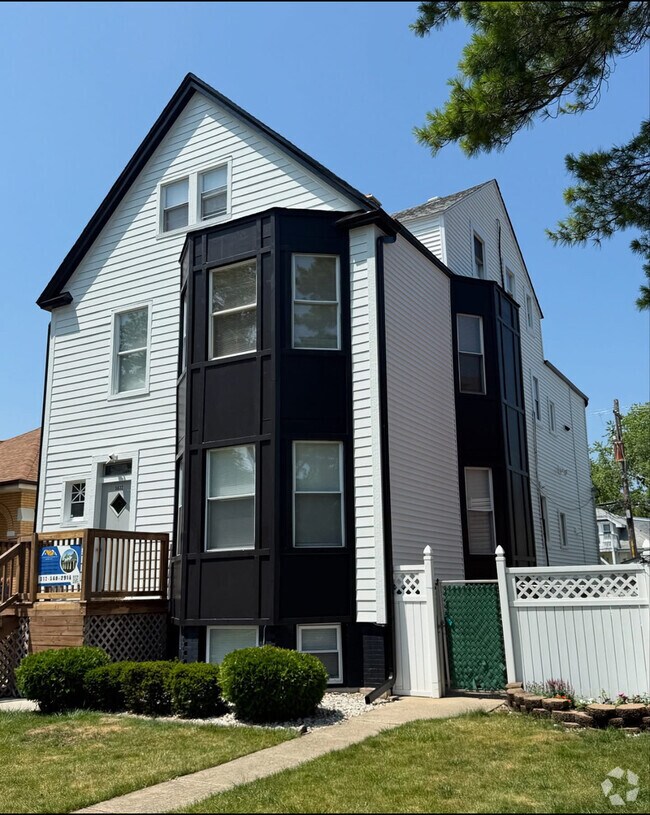 Building Photo - 5632 W Berenice Ave Unit 2 Rental
