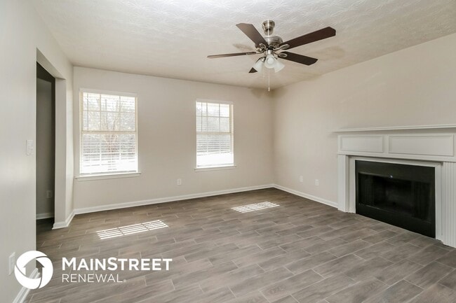 Photo - 170 Green Commons Dr