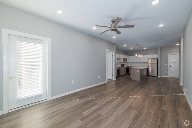 2BR, 2BA - 1155SF - Living Area