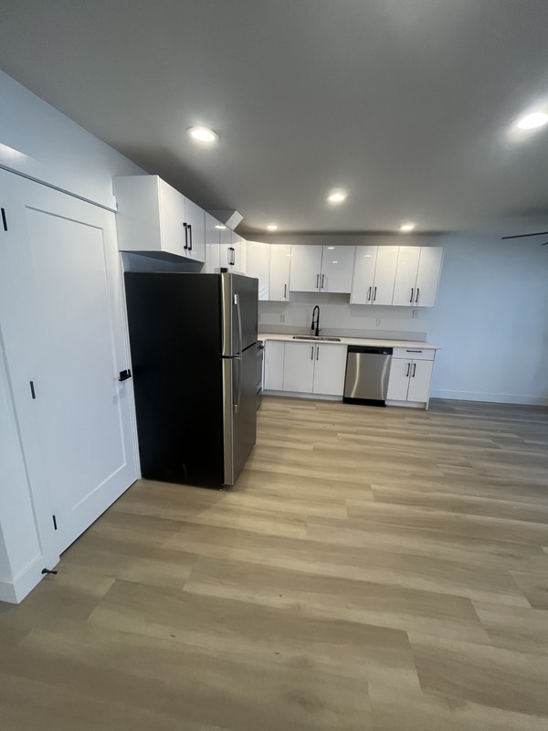 Photo - 590 Front St