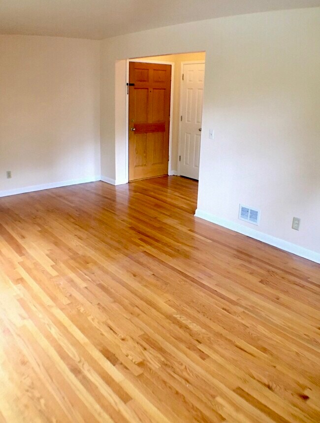 Photo - 422 Rushmore Ln Unit 1