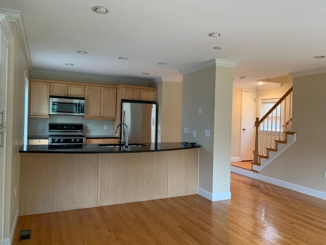 Photo - 11 Whitney St Townhome