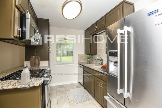 Photo - 521 Kemper Ave