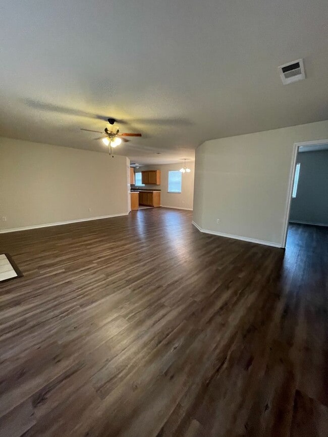 Photo - Beautiful home close to down town Granbury and Schools