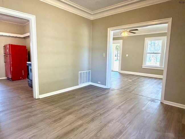 Photo - 2213 Bridwell St