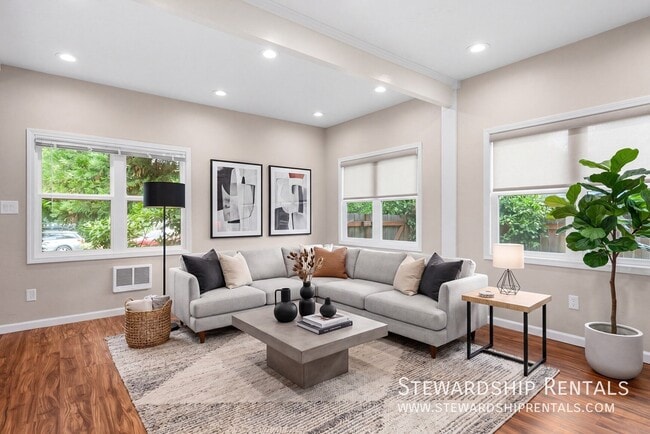 754 W 12th Ave Unit A