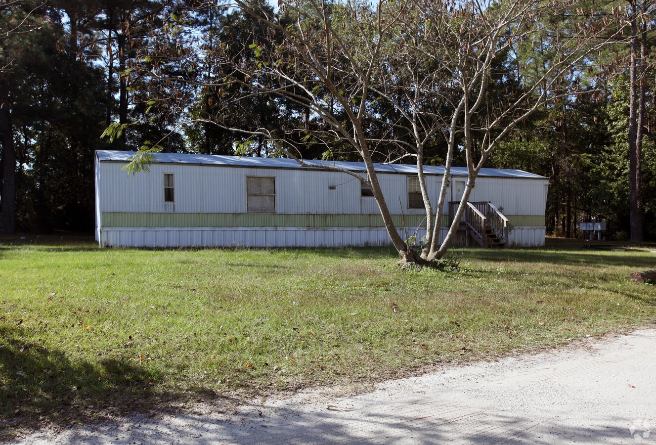 Photo - Mill Pond Estates, LLC Apartments
