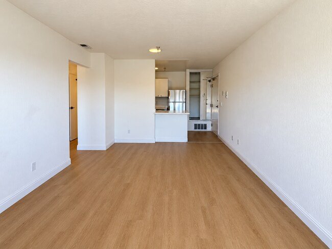 2031 Castro St Unit 12