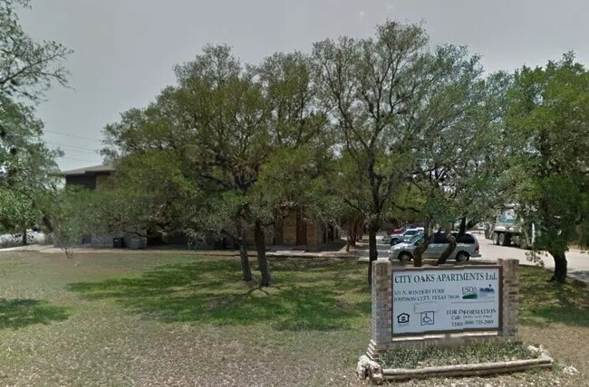 Photo - 301 N Winters Furr