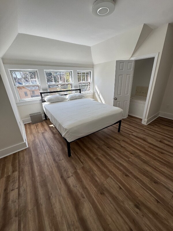 Photo - 79 College St Casa