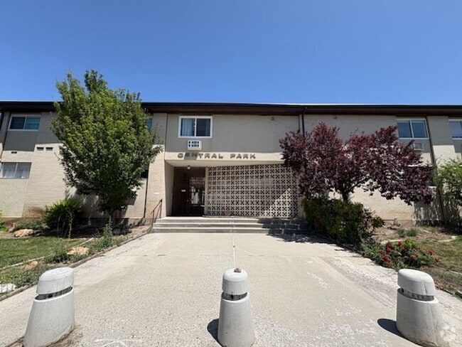 Building Photo - 1 Bedroom / 1 Bath in South Salt Lake! Unit KR #2 Rental