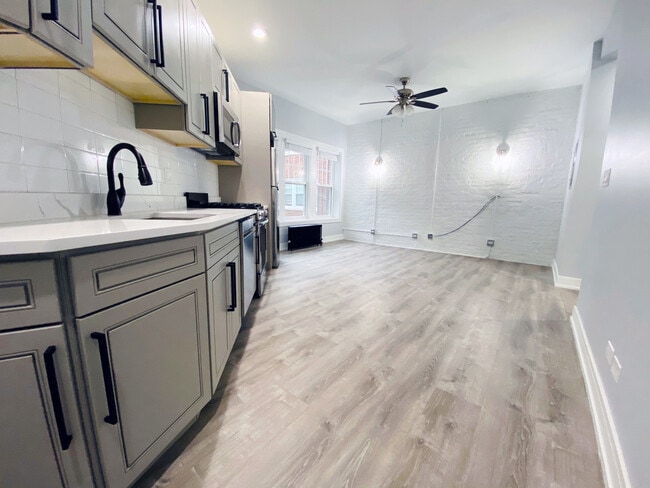 Photo - 1063 W Glenlake Ave Unidad 2E