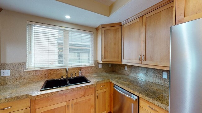 Photo - 1995 S Logan St