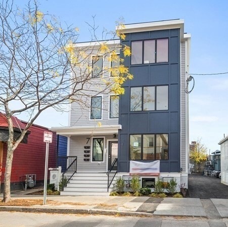 Building Photo - 7 Springfield St Unit 2 Rental