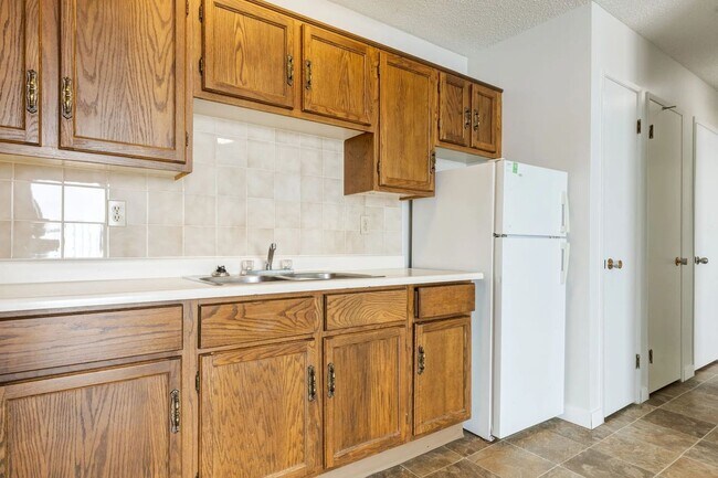 Photo - Gleneagles Apartments