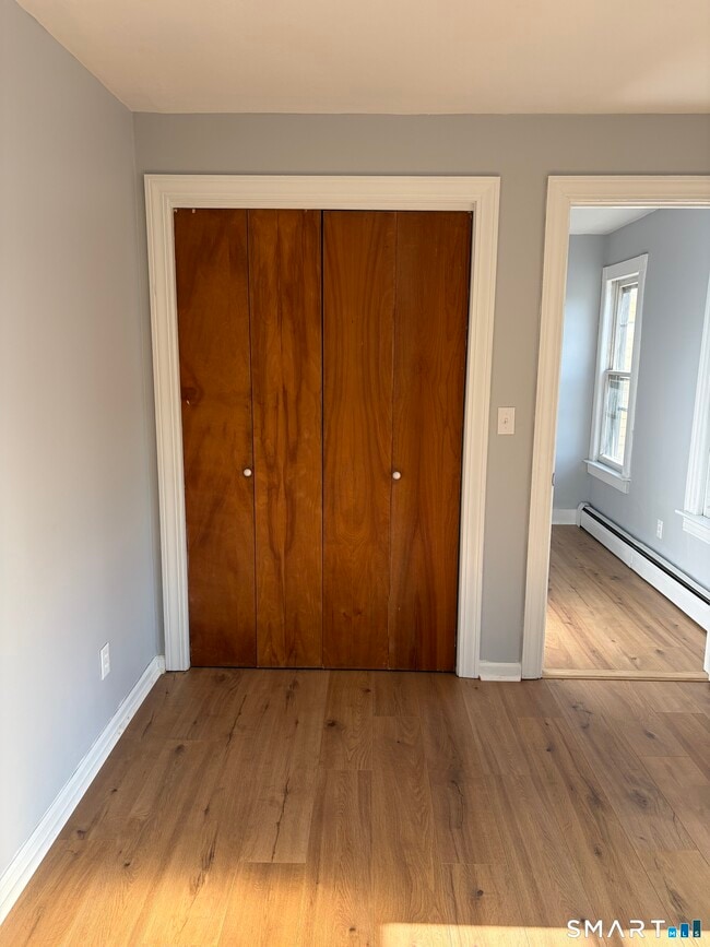 Photo - 323 Saybrook Rd