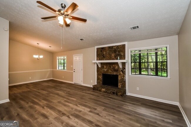 Photo - 263 Independence Dr