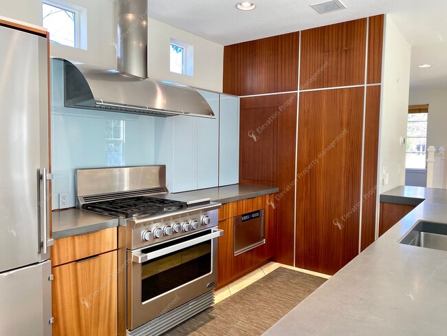 Photo - Charming and unique 2 BR in an upscale west Bend neighborhood