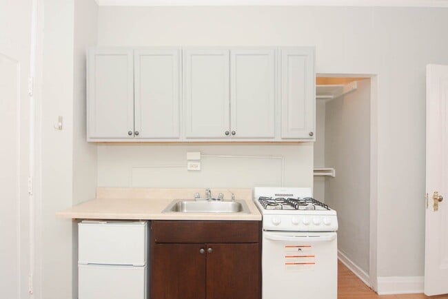 Photo - 3836 N Fremont St Unit 115