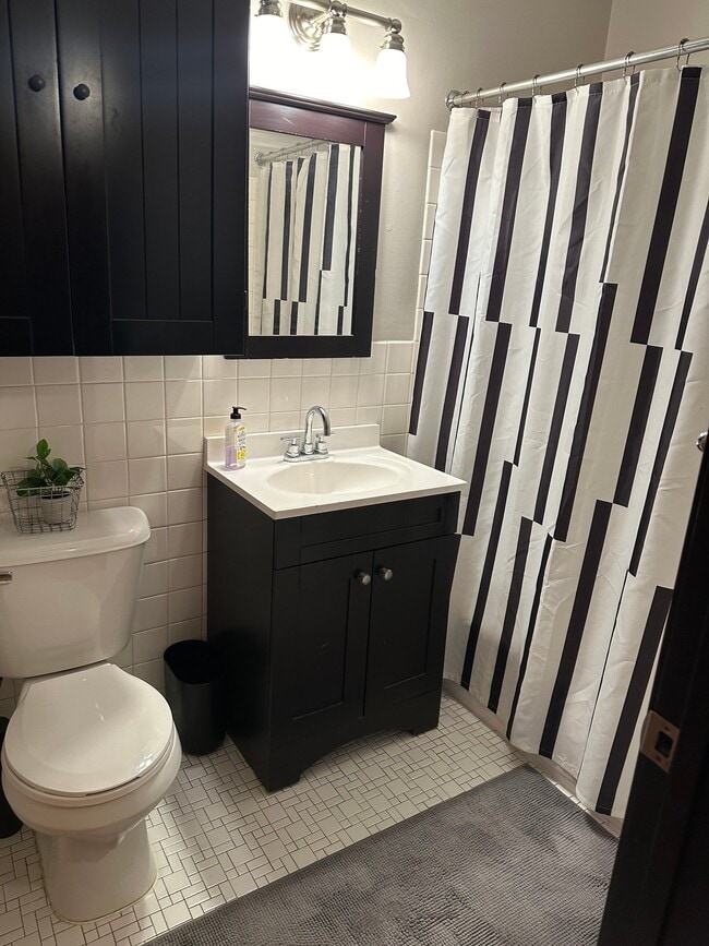 Photo - 2536 Dupont Ave S Unit 304