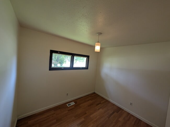 Photo - 1882 Paul Dr