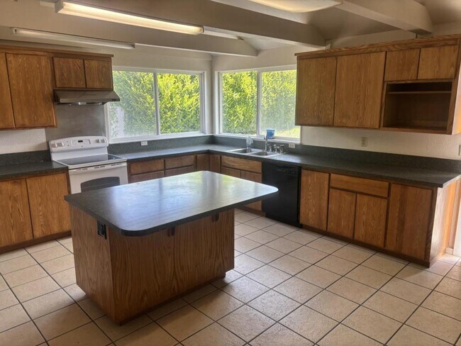 Photo - 183 N Cammann St