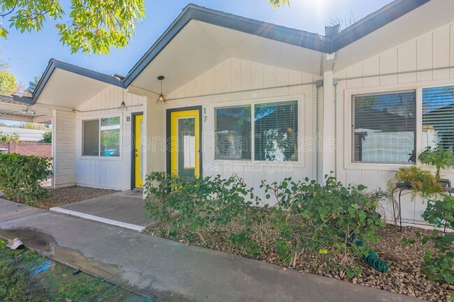 Building Photo - 2309 S College Ave