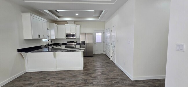 Photo - 1417 E Hibiscus Ave Unidad 4
