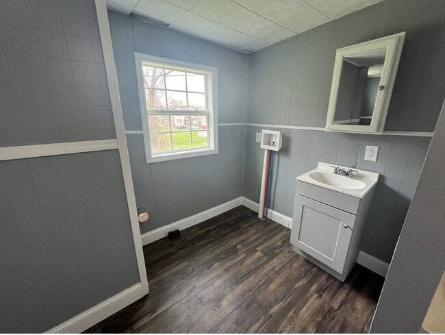 Photo - 431 Dryden Rd