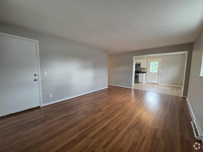 Building Photo - 4186 Ruckle ave Unit Apt 1