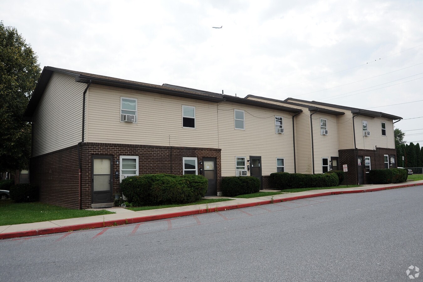 Photo - Genesis Court Apartments