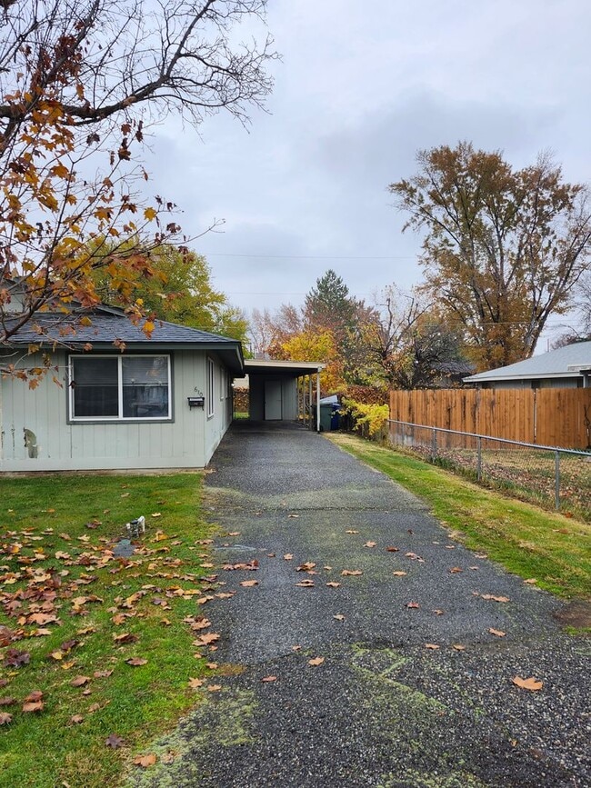 Building Photo - 610be Unit 610