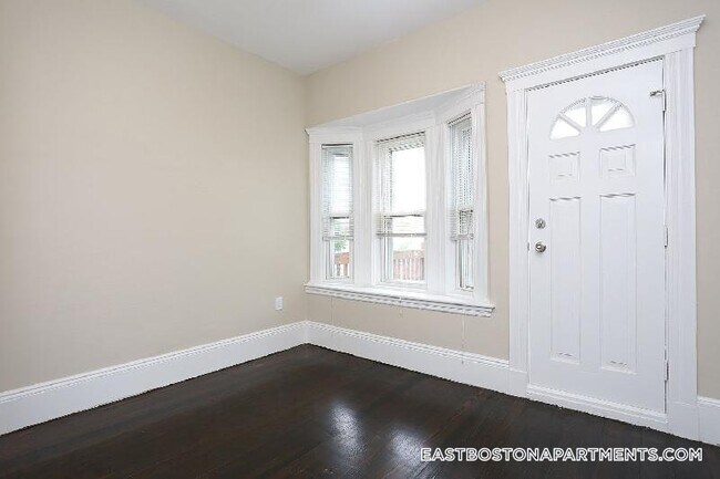 Photo - 41 St Edward Rd Unit 3