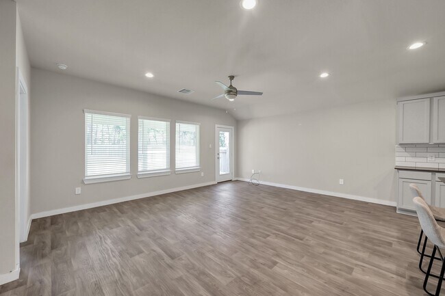 Photo - 14245 Wonder Lake Ln